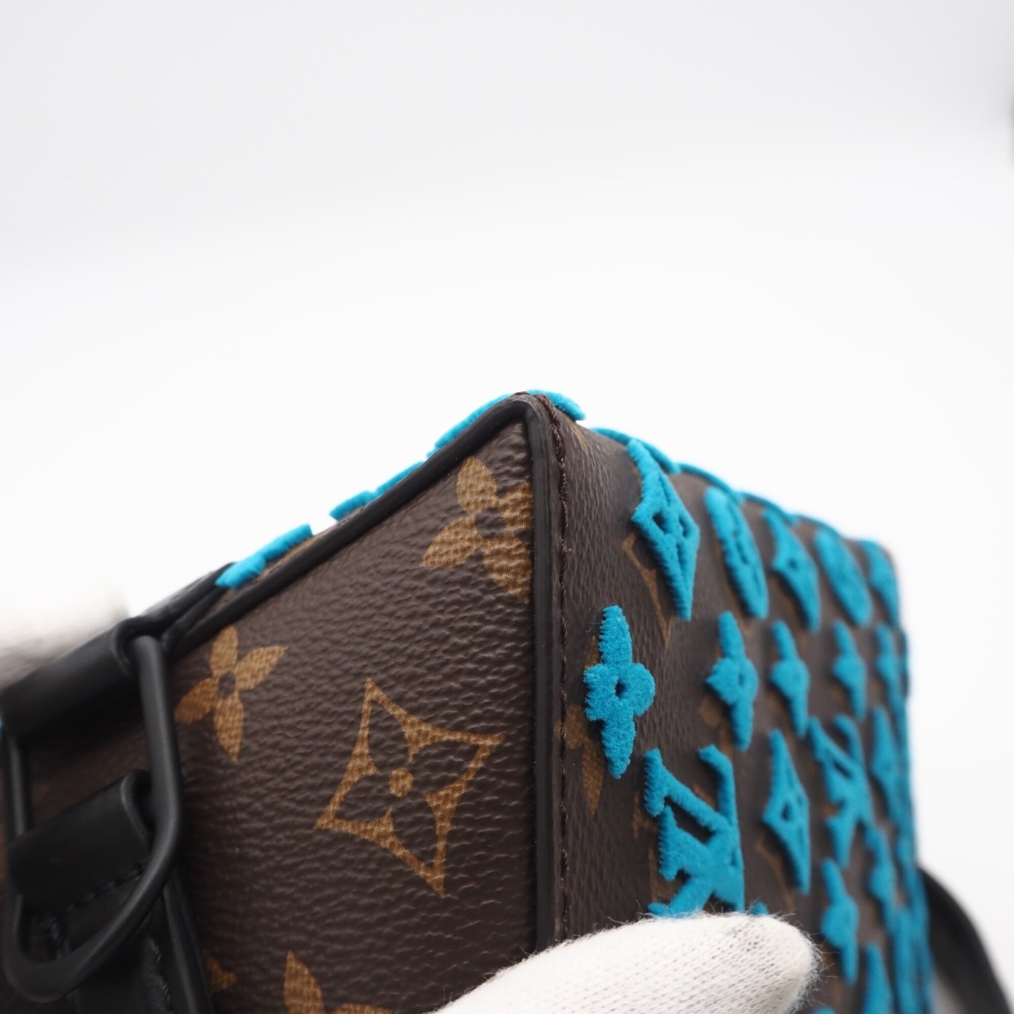 Louis Vuitton Beige Blue Brown Coated Canvas Leather Shoulder Bag (Pre-Owned)