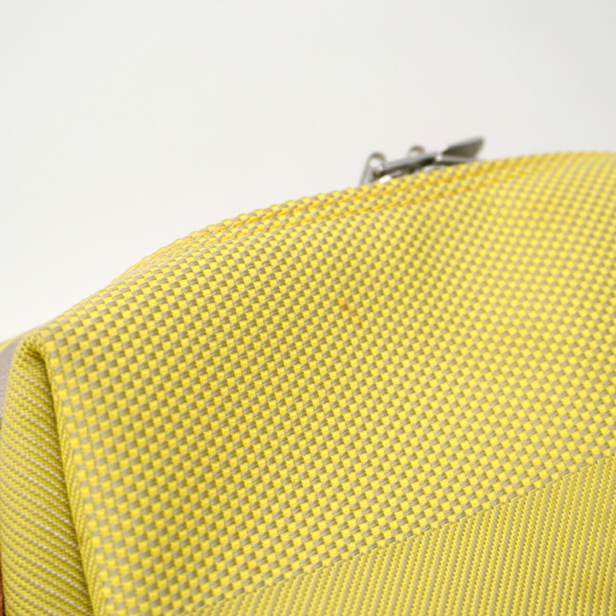 Louis Vuitton Yellow Shoulder Bag (Pre-Owned)