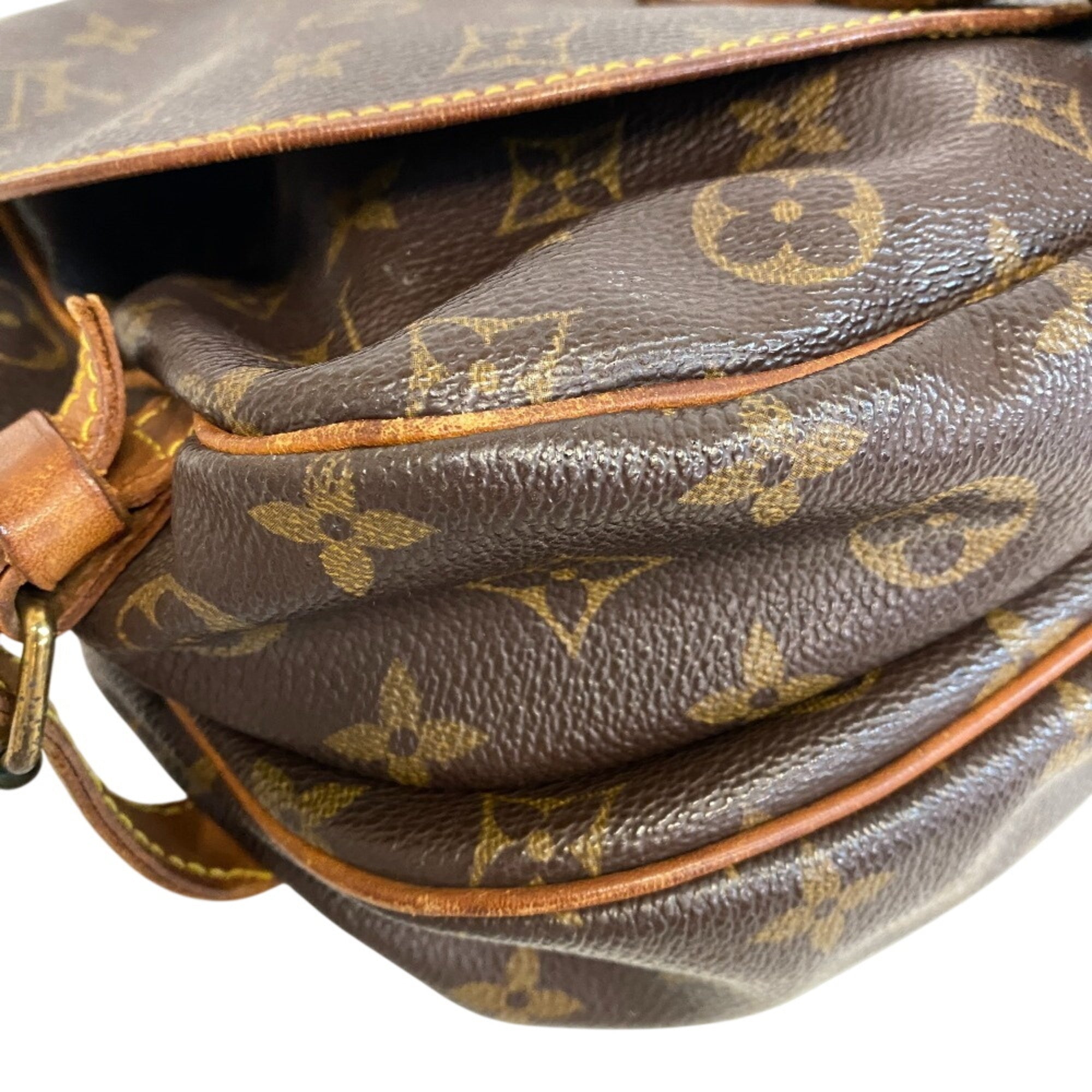 Louis Vuitton Brown Leather Shoulder Bag (Pre-Owned)