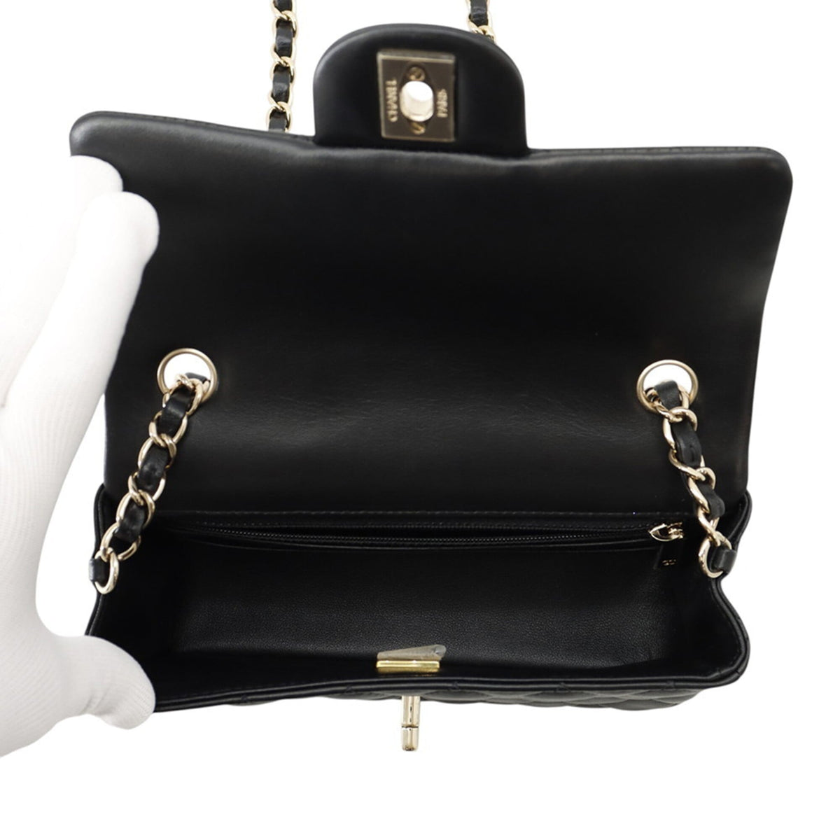 Chanel Black Leather Handbag Shoulder Bag (Pre-Owned)