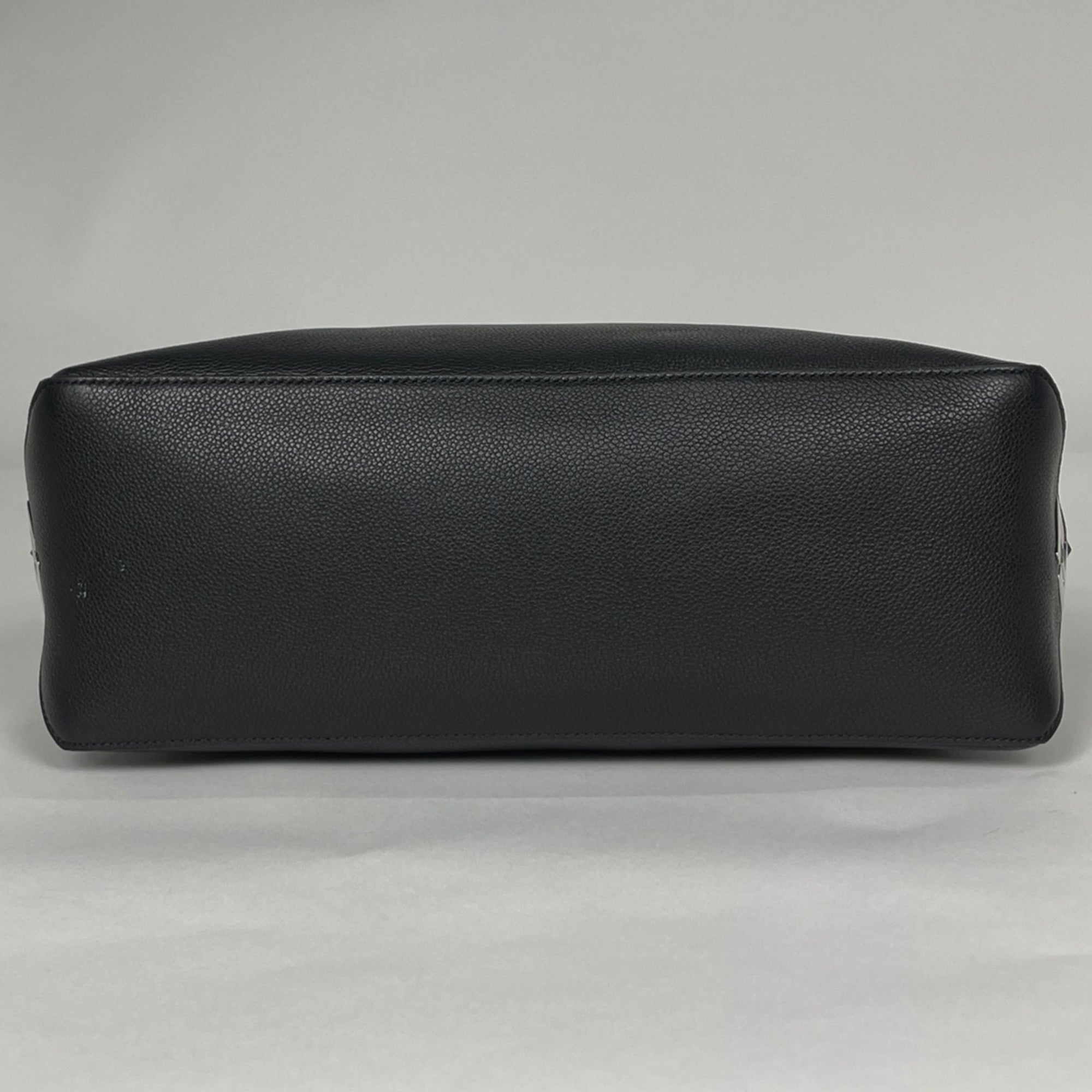 Fendi Black Leather Handbag (Pre-Owned)