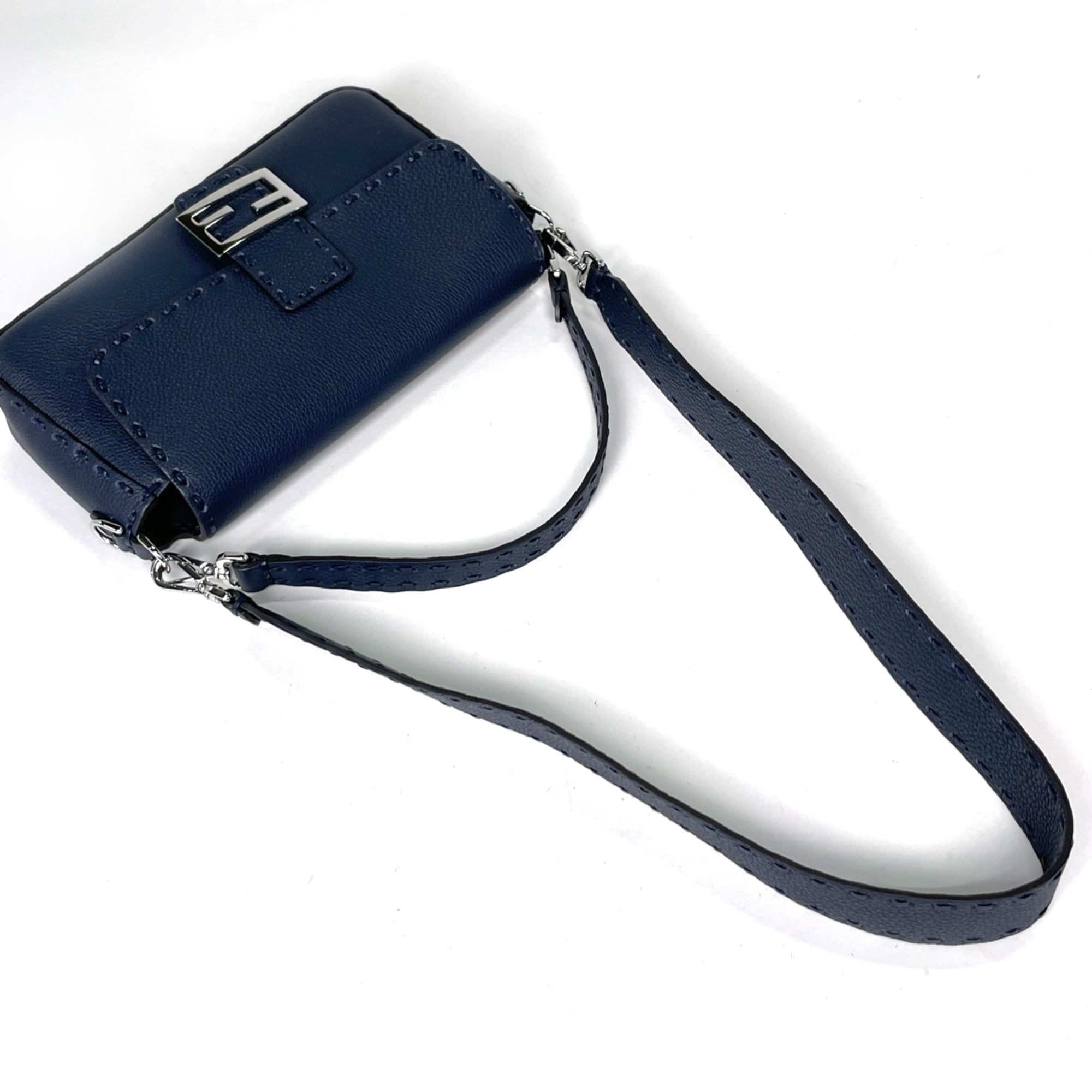 Fendi Selleria Navy Leather Handbag (Pre-Owned)