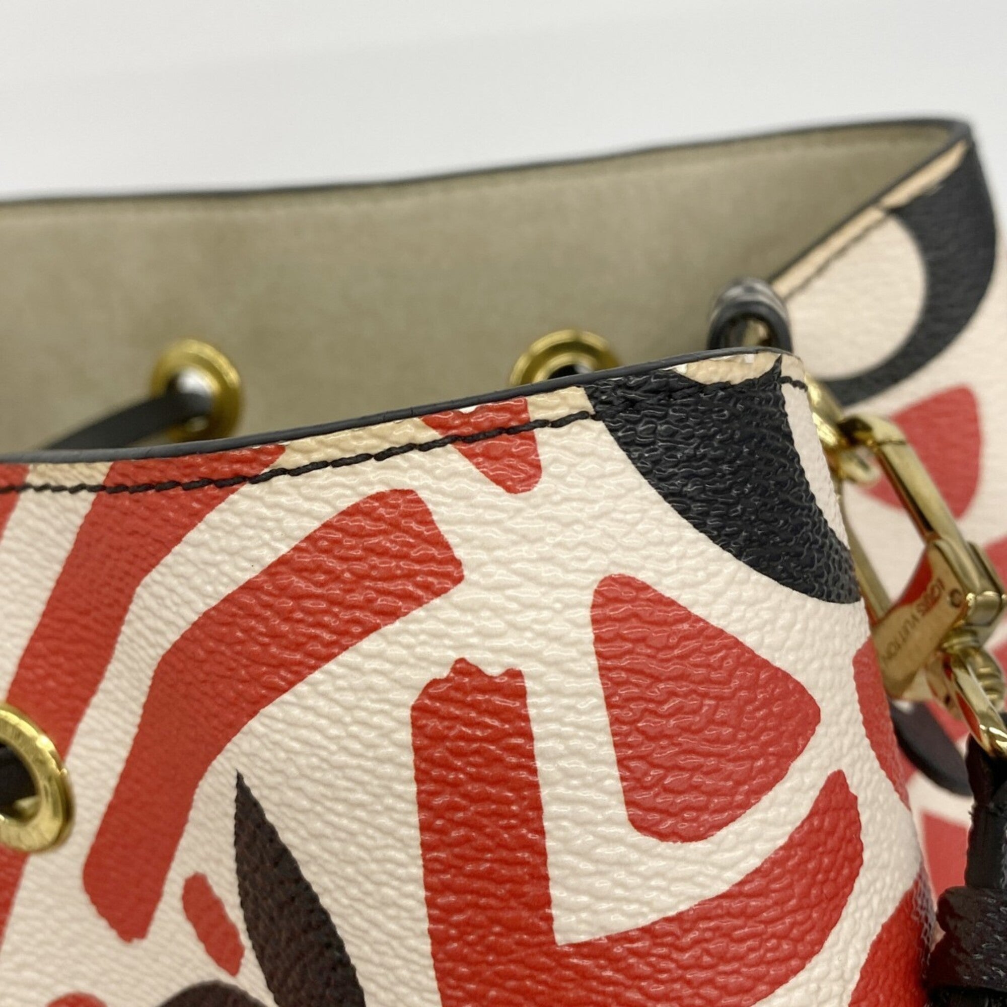 Louis Vuitton Red Color Shoulder Bag (Pre-Owned)