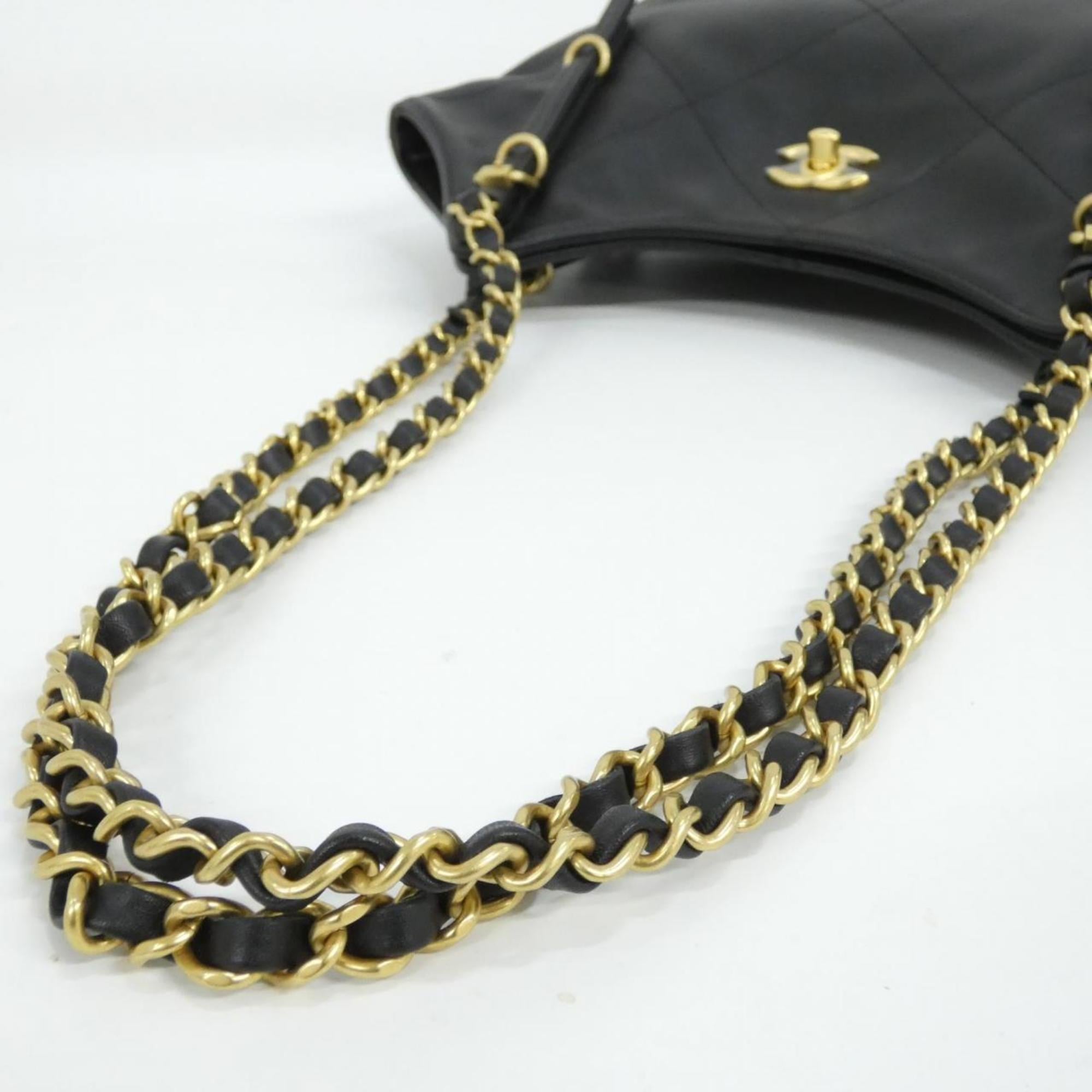 Chanel Black Leather Handbag (Pre-Owned)