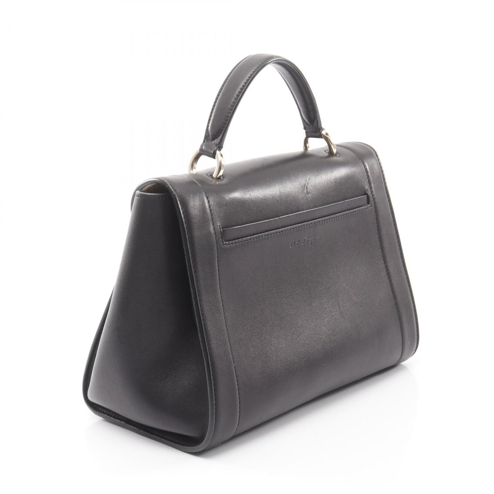 Salvatore Ferragamo Black Leather Handbag (Pre-Owned)