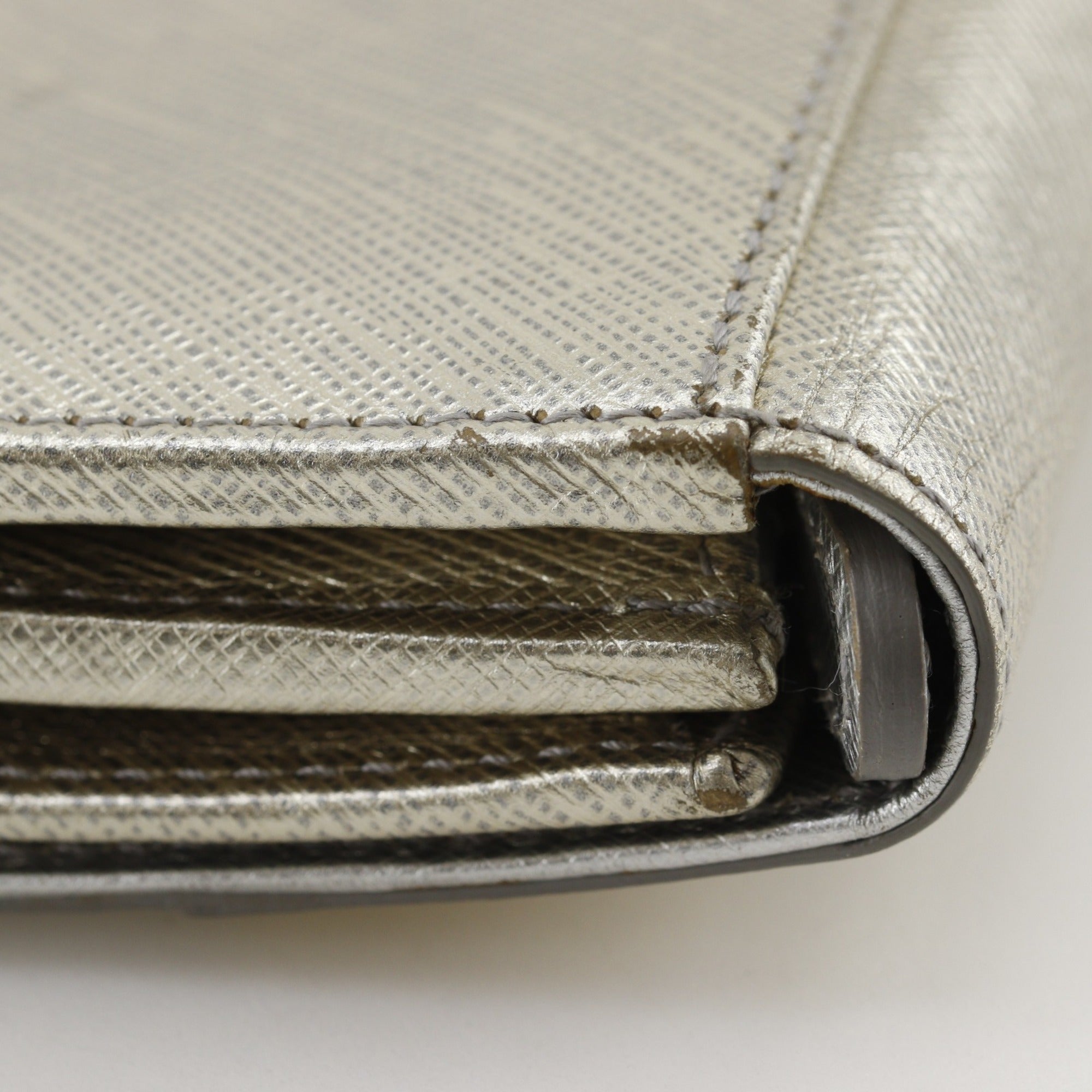 Salvatore Ferragamo Vara Silver Leather Long Wallet (Bi-Fold) (Pre-Owned)