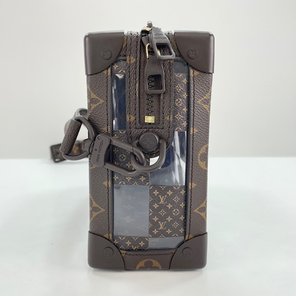Louis Vuitton Brown Shoulder Bag (Pre-Owned)