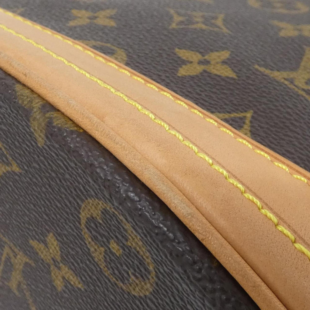 Louis Vuitton Marron Coated Canvas Pouch Shoulder Bag (Pre-Owned)