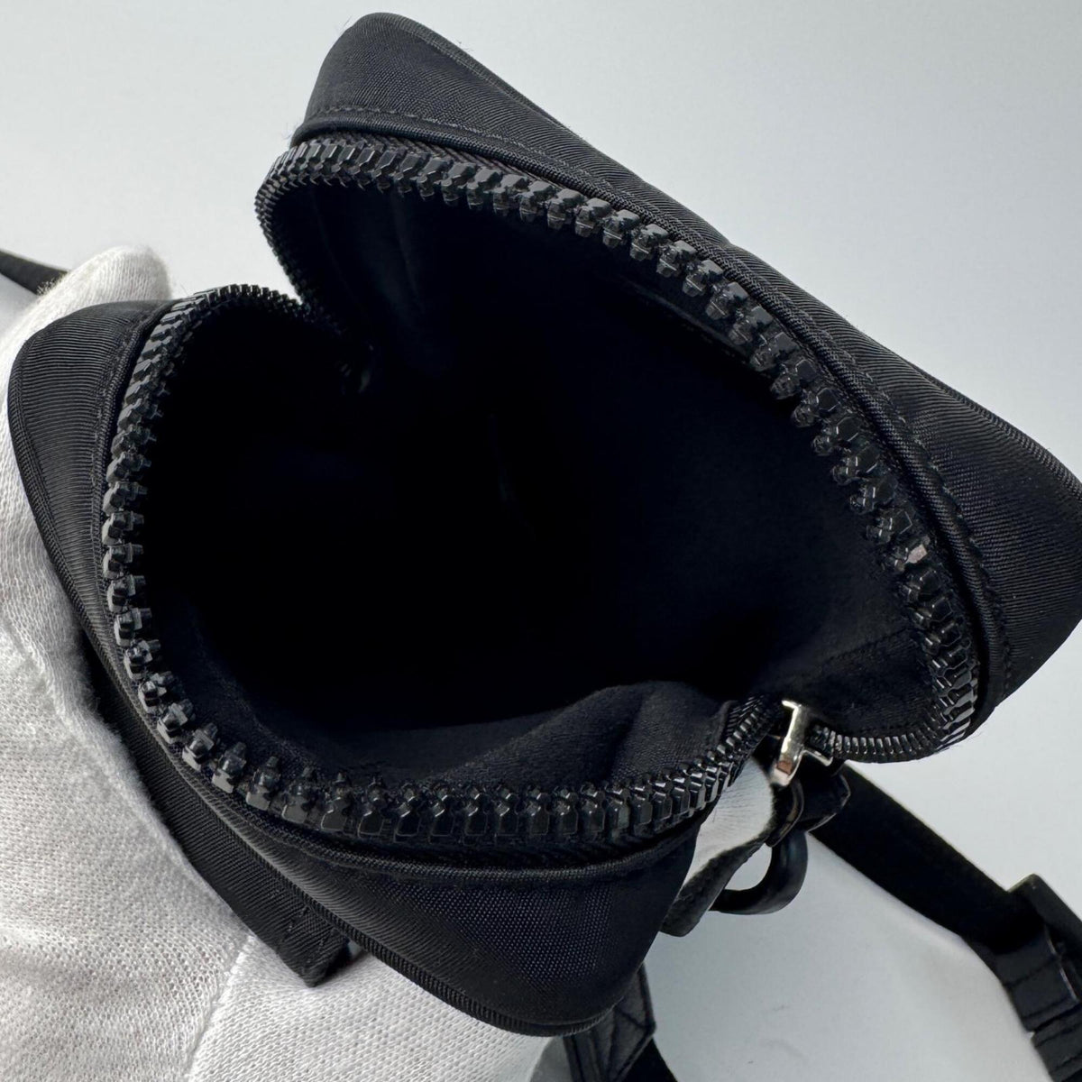Fendi Black Nylon Leather Pouch Shoulder Bag (Pre-Owned)