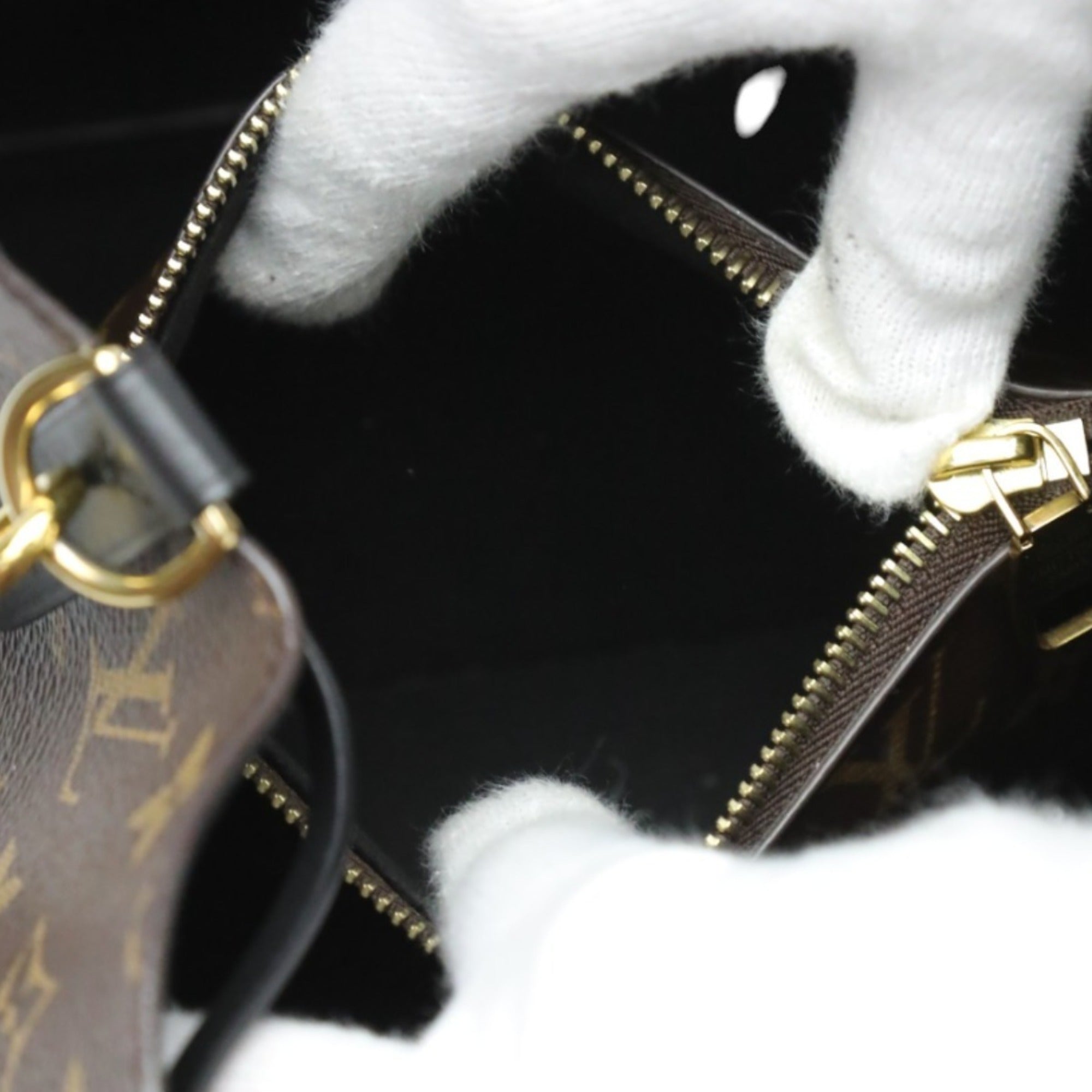 Louis Vuitton Brown Noir Monogram Canvas Shoulder Bag (Pre-Owned)