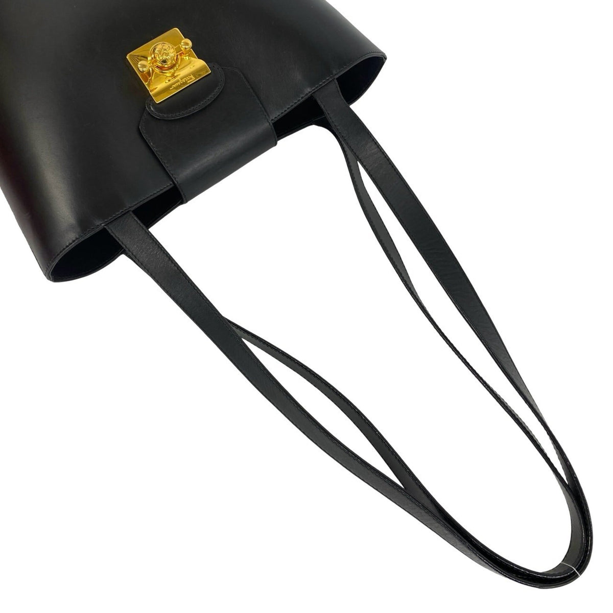 Salvatore Ferragamo Black Leather Shoulder Bag (Pre-Owned)