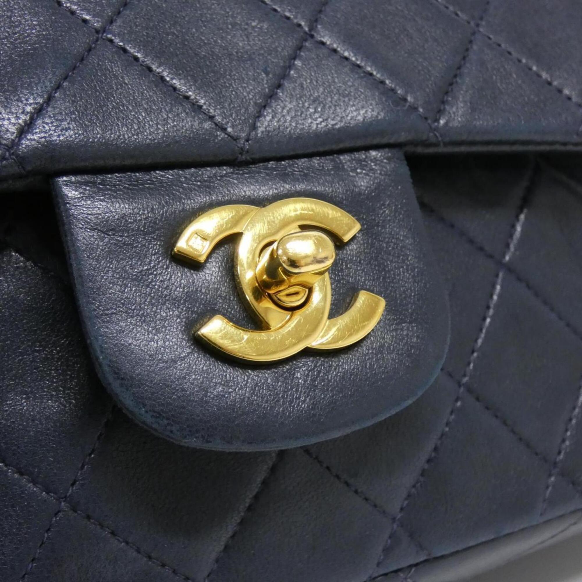 Chanel Navy Leather Shoulder Bag (Pre-Owned)
