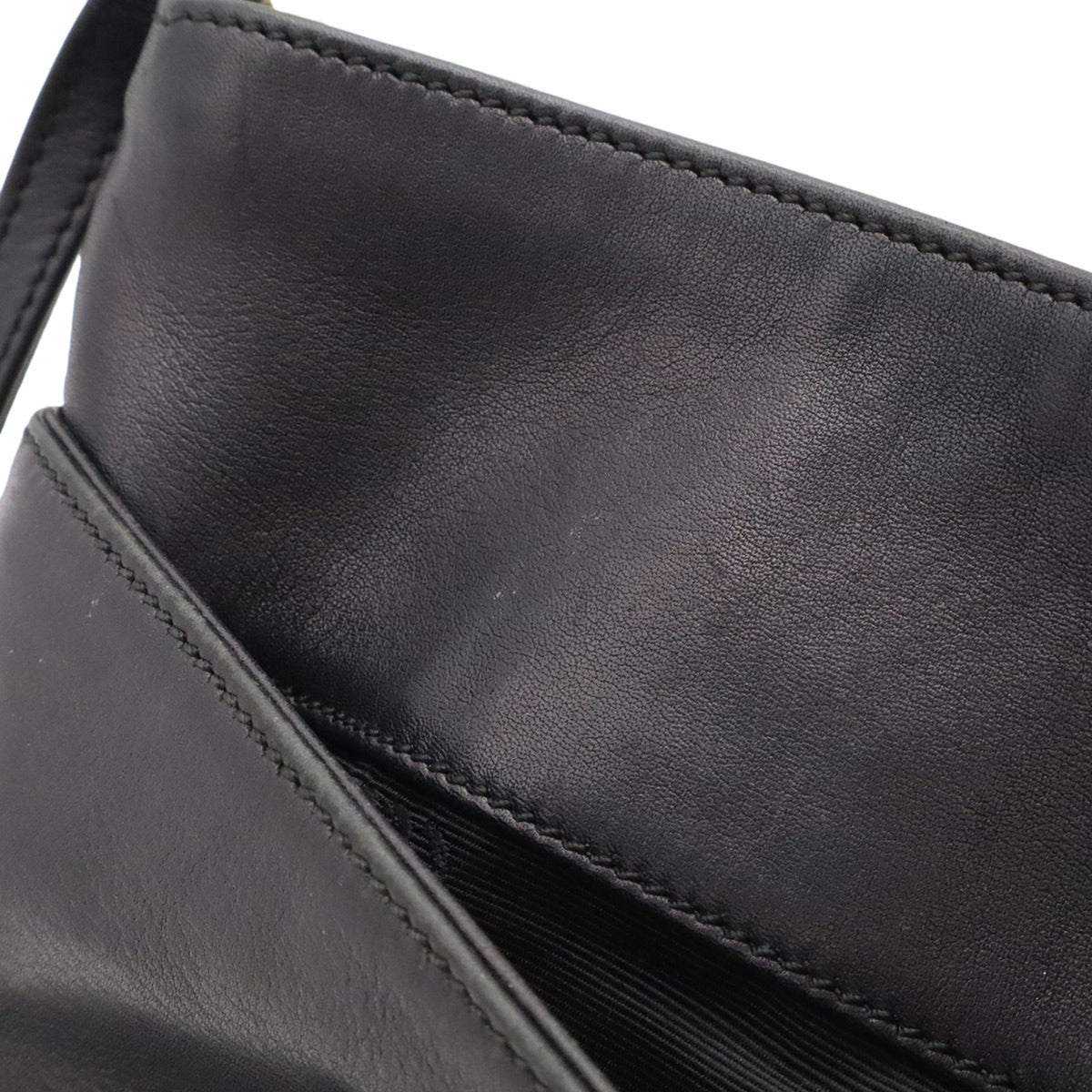 Loewe Black Leather Pochette Shoulder Bag (Pre-Owned)