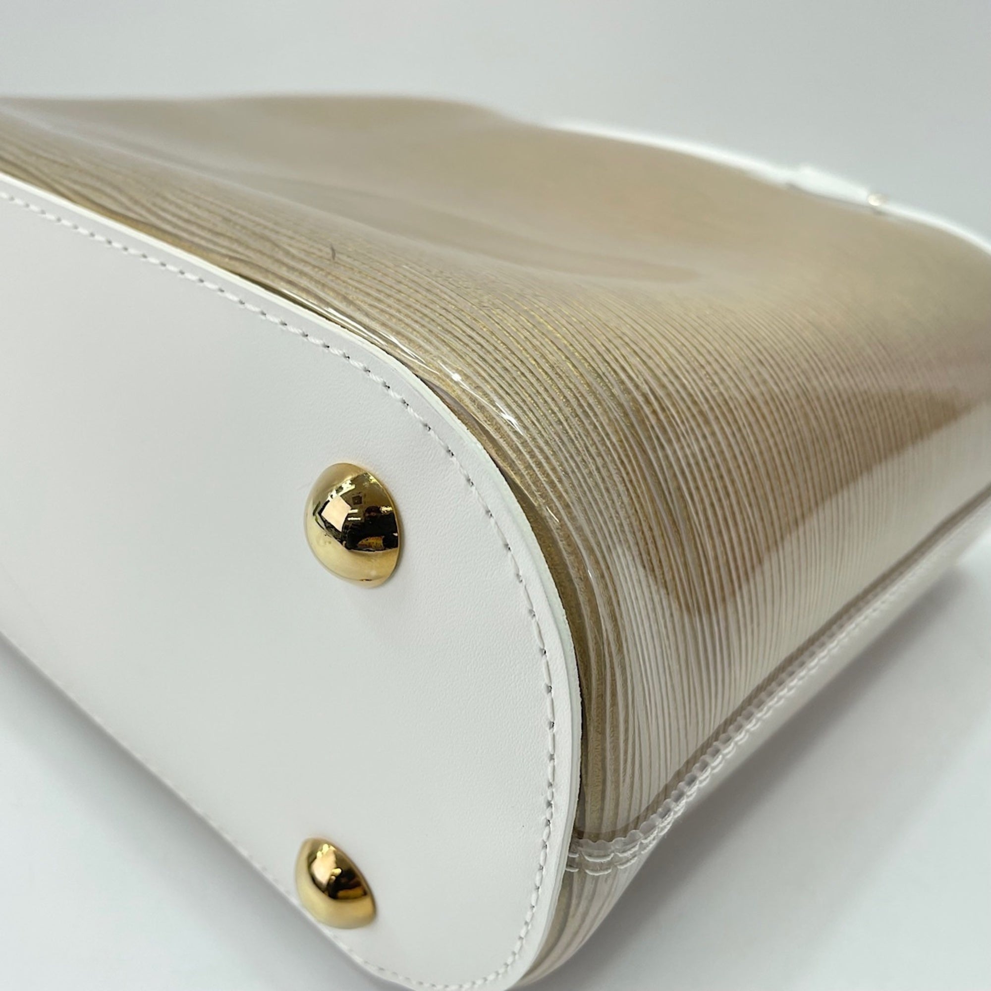 Louis Vuitton White Handbag (Pre-Owned)