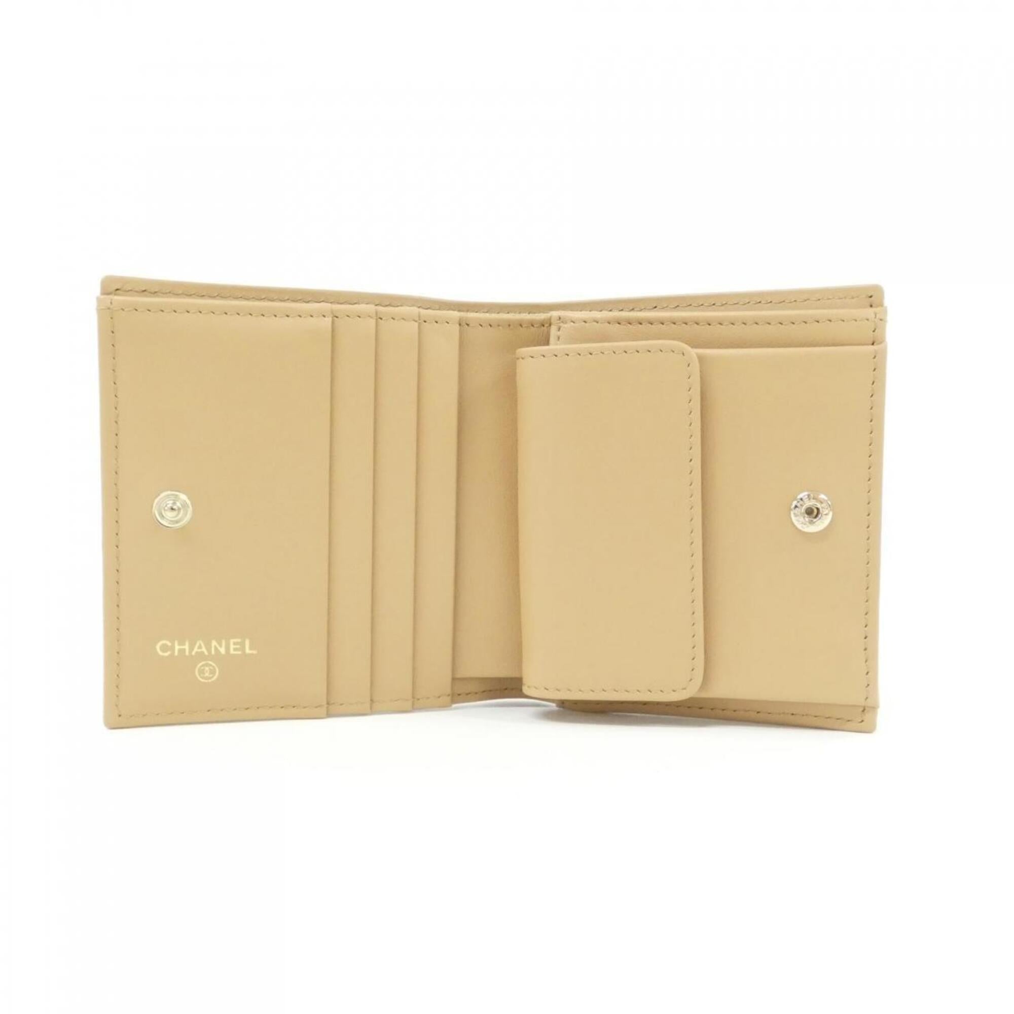 Chanel Beige Grained Calfskin Wallet (Bi-Fold) (Pre-Owned)