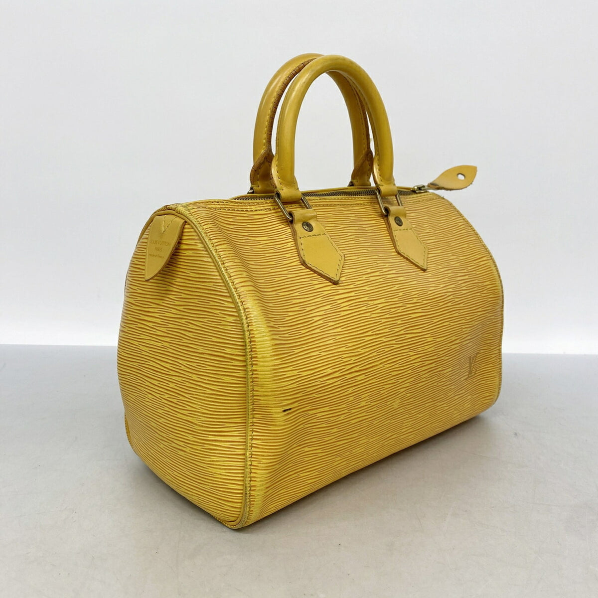 Louis Vuitton Jaune Handbag (Pre-Owned)