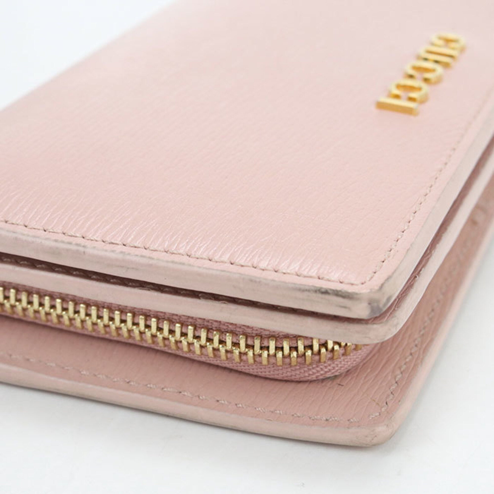 Gucci Pink Leather Wallet (Bi-Fold) (Pre-Owned)
