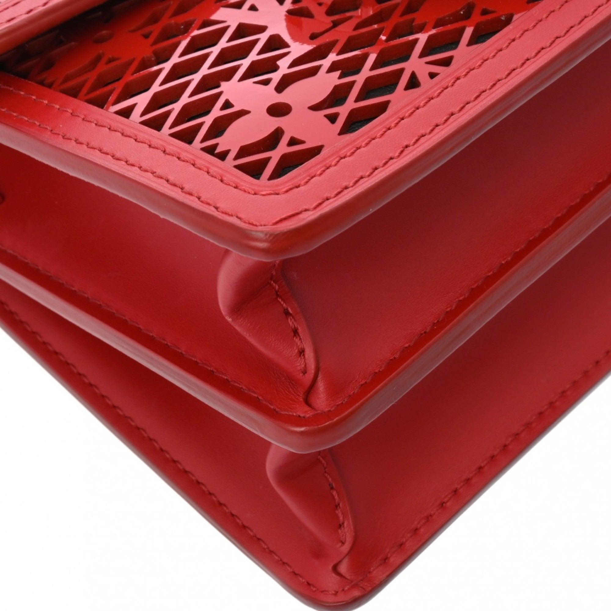 Louis Vuitton Red Color Leather Shoulder Bag (Pre-Owned)
