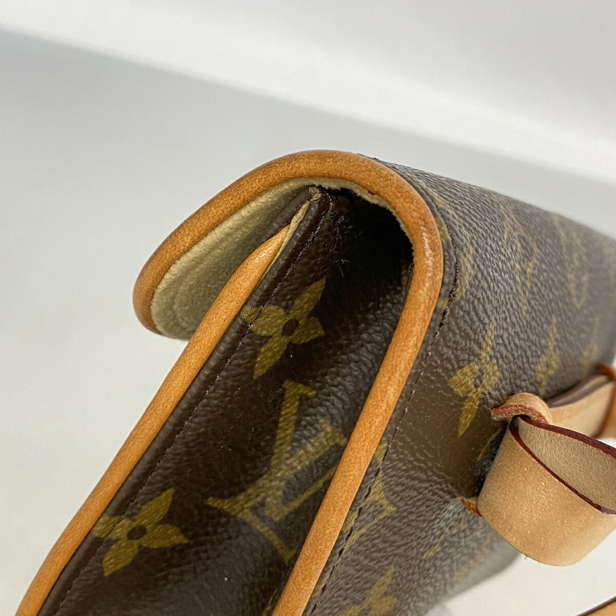 Louis Vuitton Brown Fanny Pack (Pre-Owned)