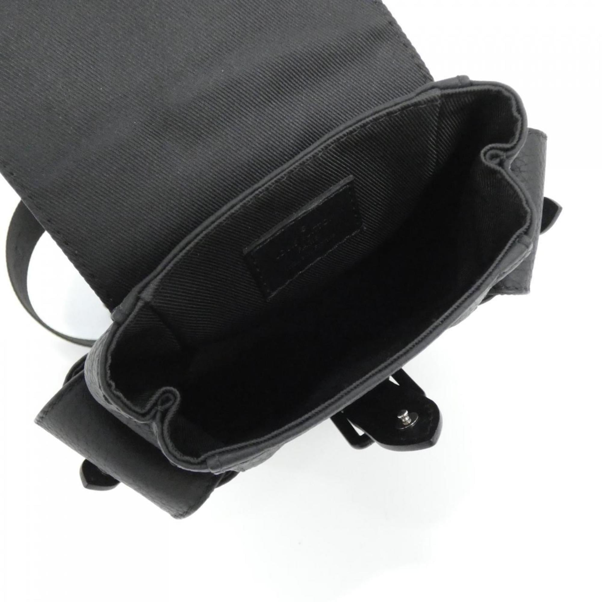 Louis Vuitton Black Leather Shoulder Bag (Pre-Owned)