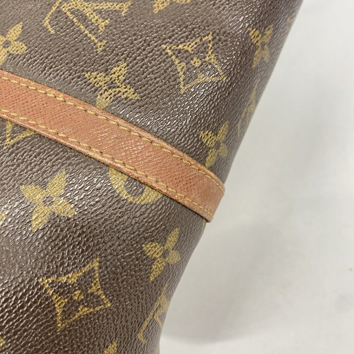 Louis Vuitton Brown Handbag (Pre-Owned)