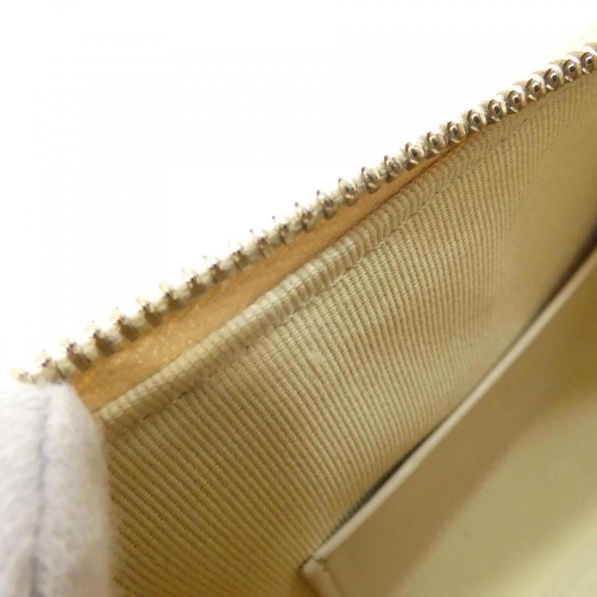 Chanel Beige Grained Calfskin Handbag (Pre-Owned)
