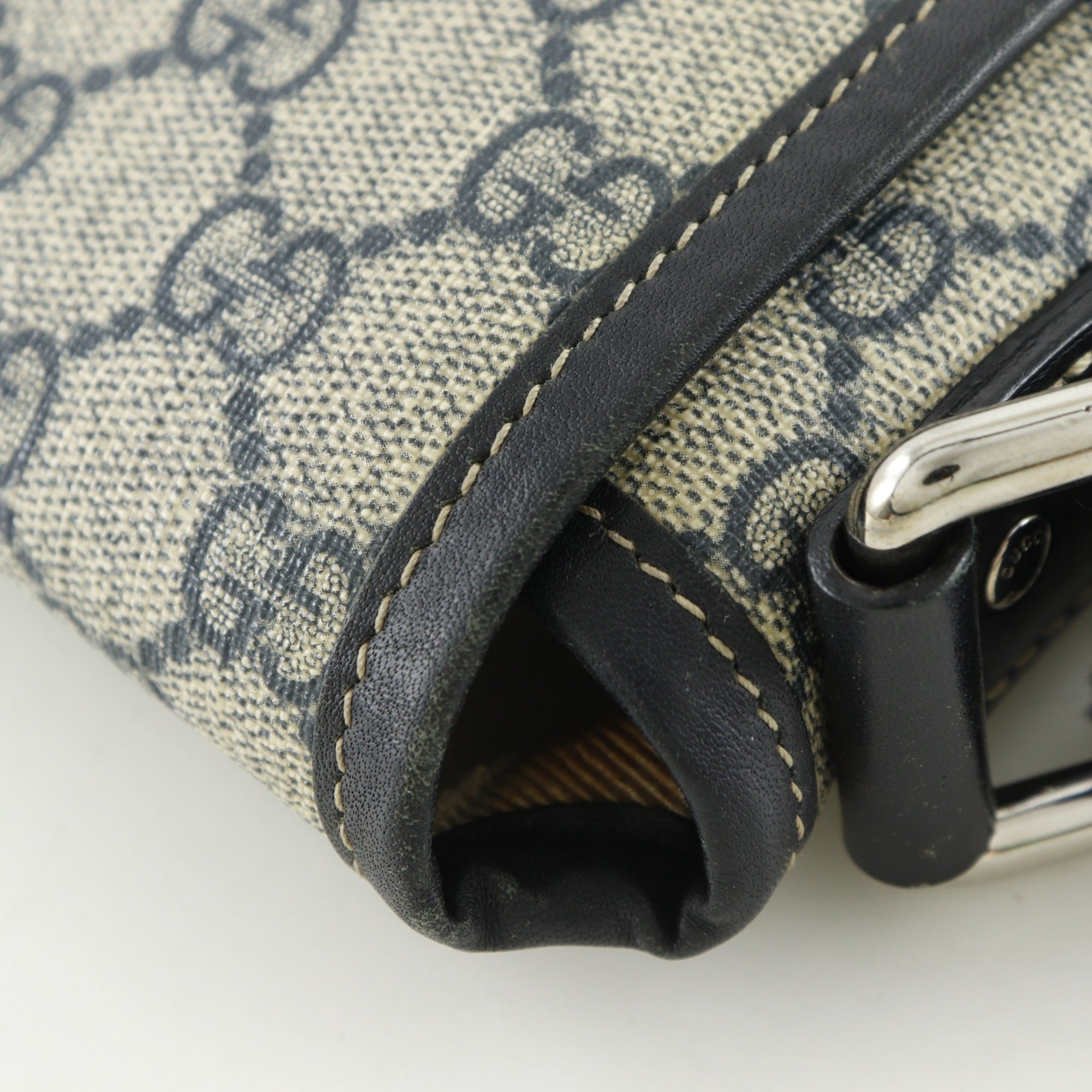 Gucci Navy Gg Supreme Canvas Shoulder Bag (Pre-Owned)