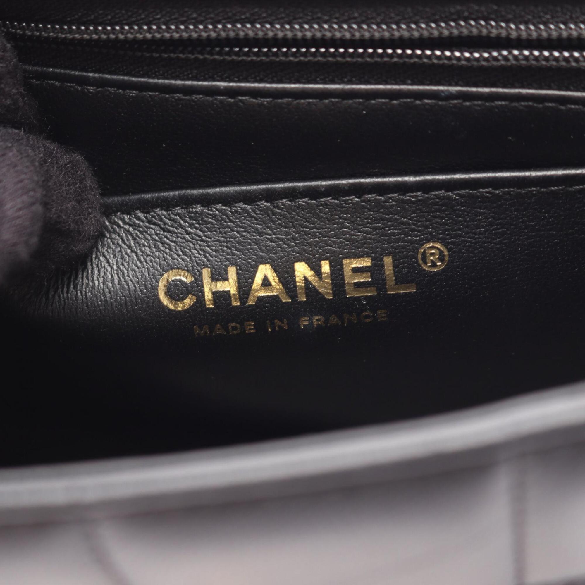 Chanel Chocolate Bar Black Leather Handbag Shoulder Bag (Pre-Owned)