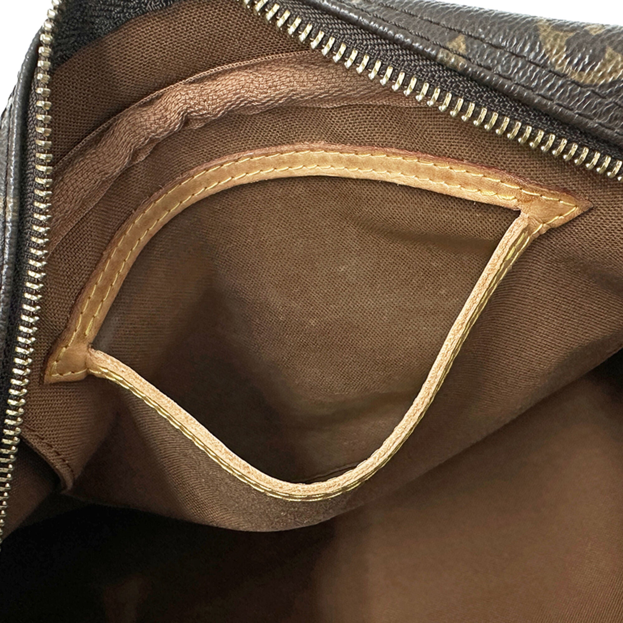 Louis Vuitton Brown Monogram Monogram Canvas Handbag Shoulder Bag (Pre-Owned)