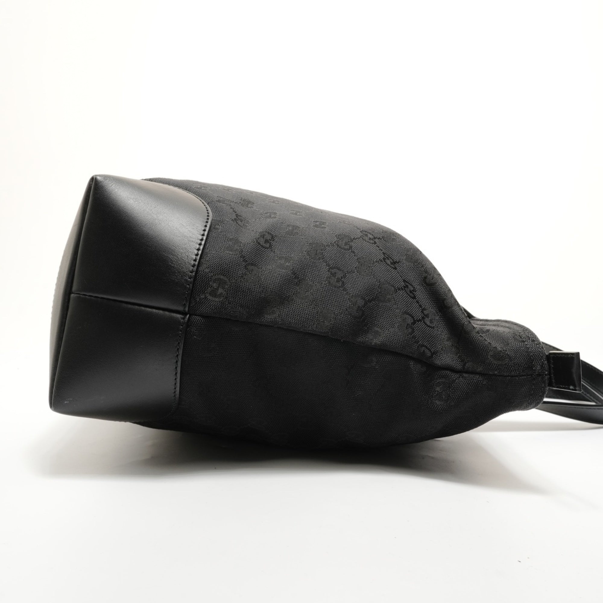 Gucci Gg Canvas Black Gg Canvas Tote Bag (Pre-Owned)