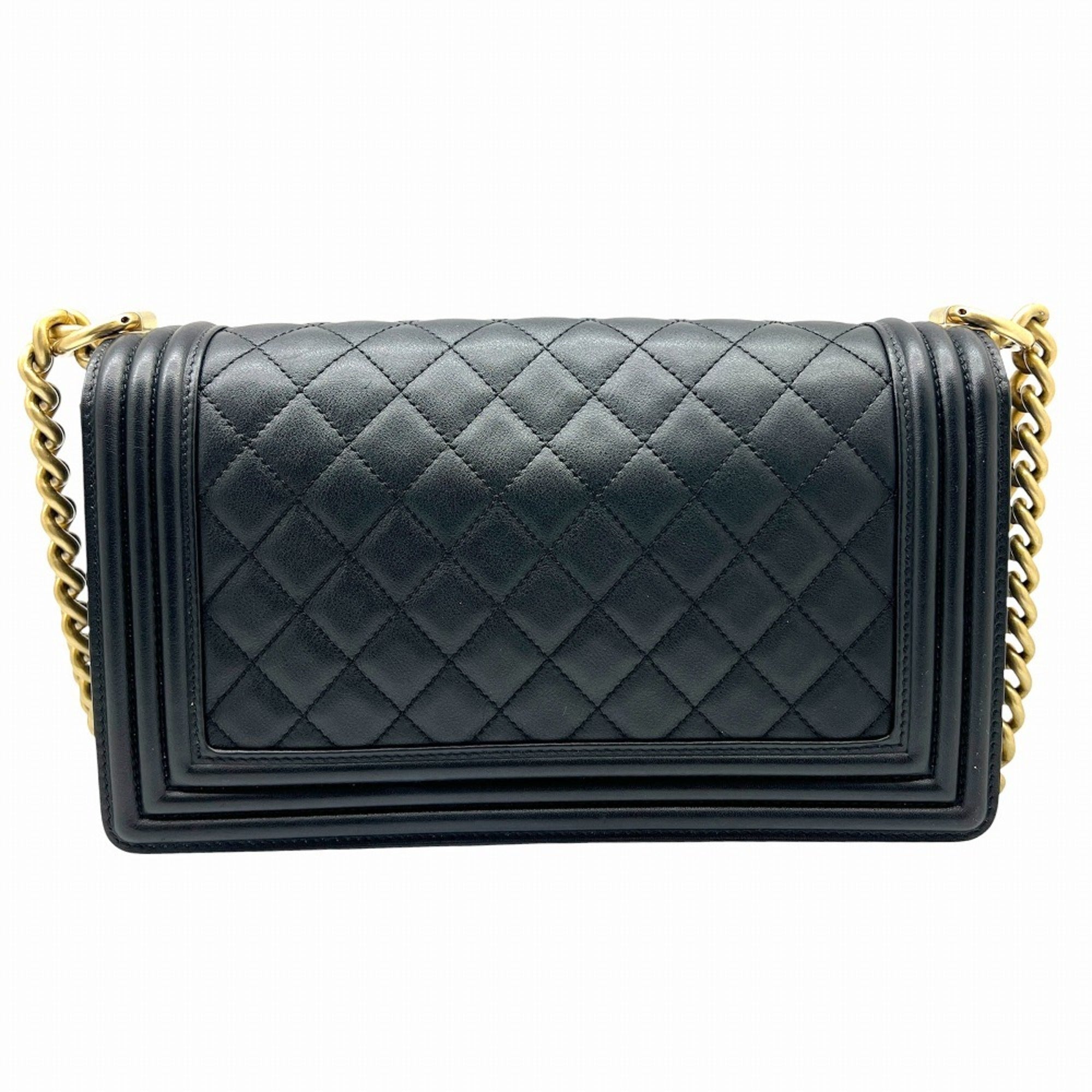 Chanel Matelasse Black Leather Shoulder Bag (Pre-Owned)