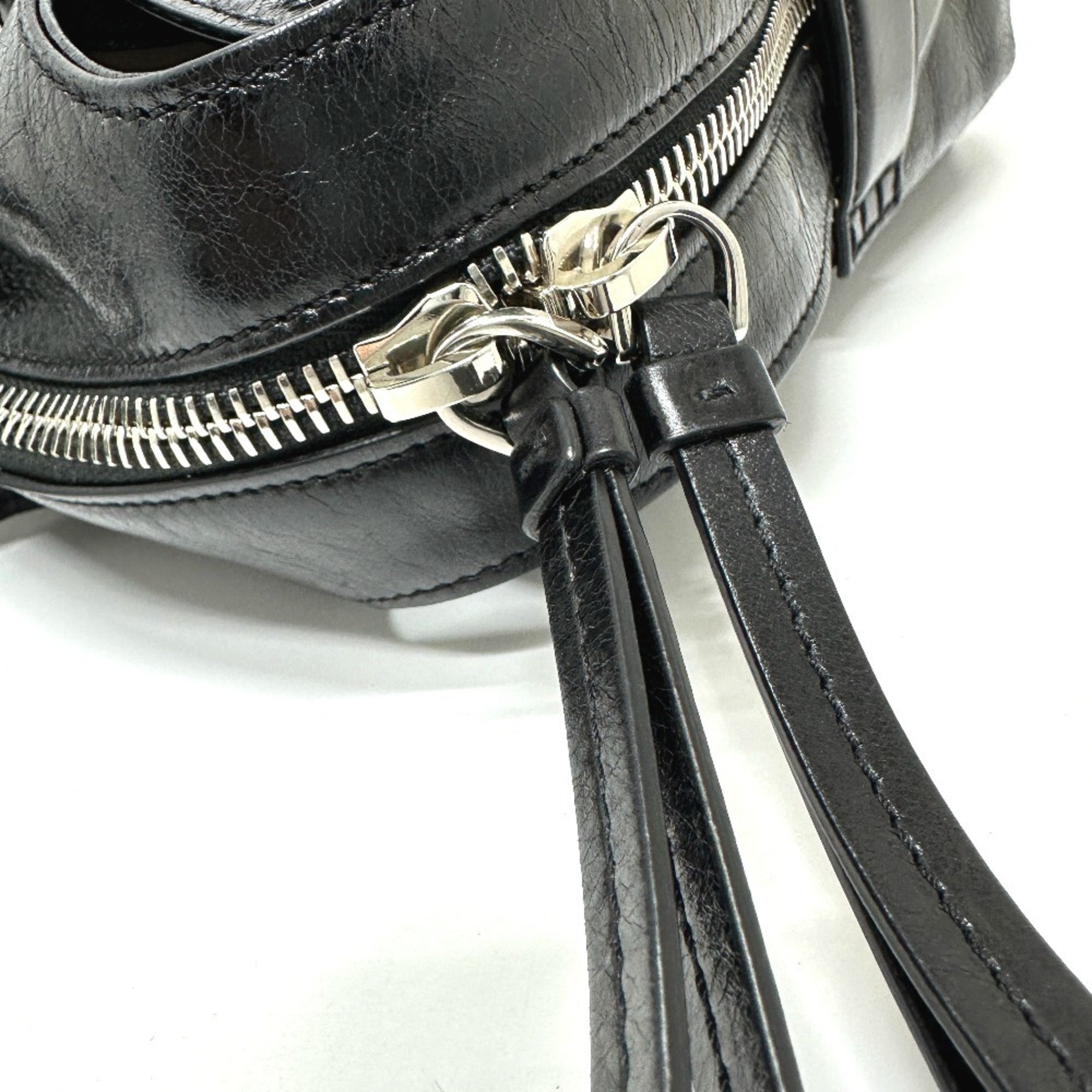 Tod's Black Leather Handbag (Pre-Owned)