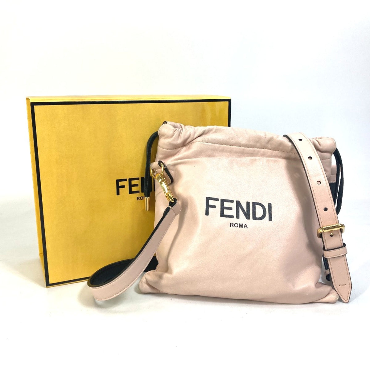 Fendi Pink Leather Shoulder Bag (Pre-Owned)