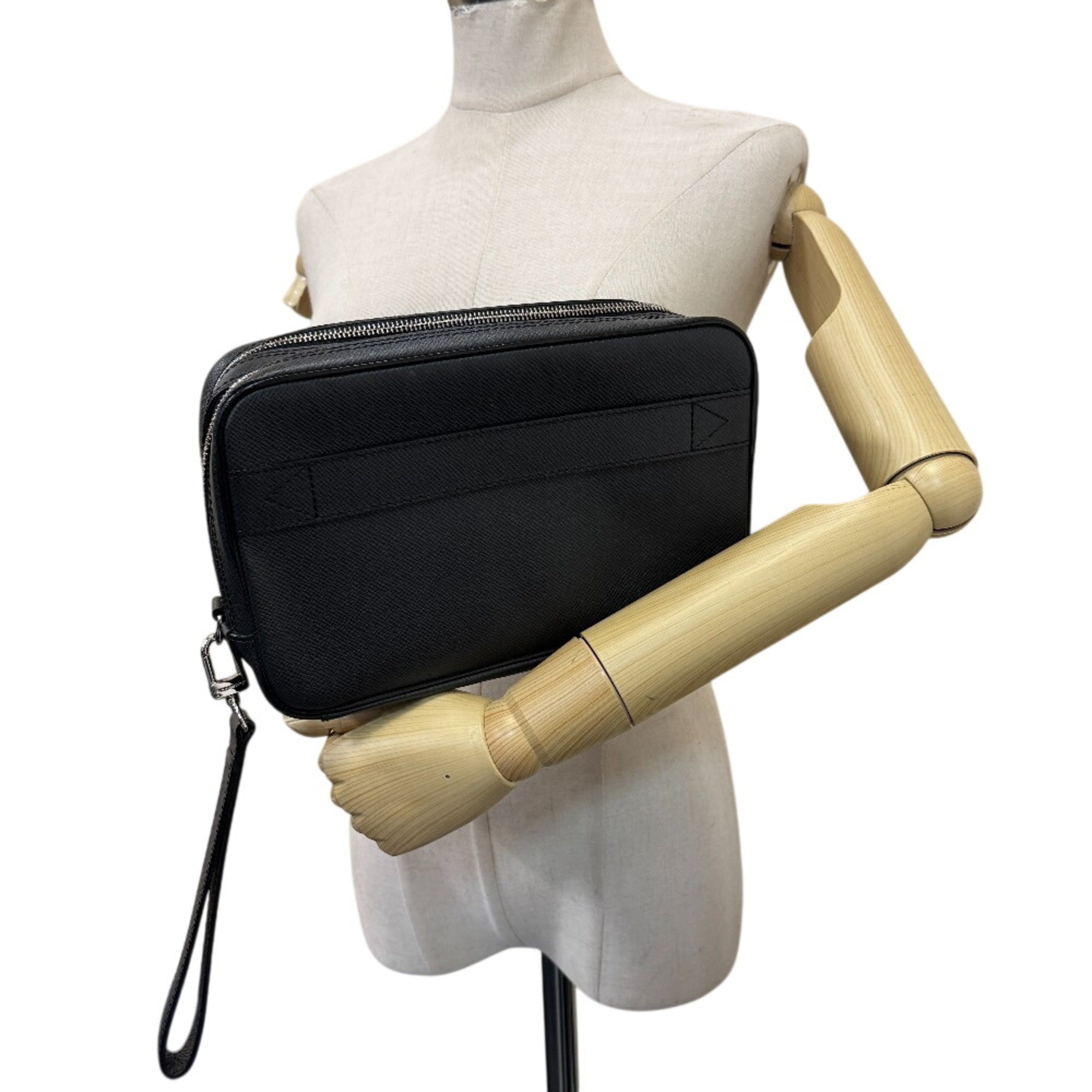 Louis Vuitton Ardoise Black Taiga Leather Clutch Bag Pouch (Pre-Owned)