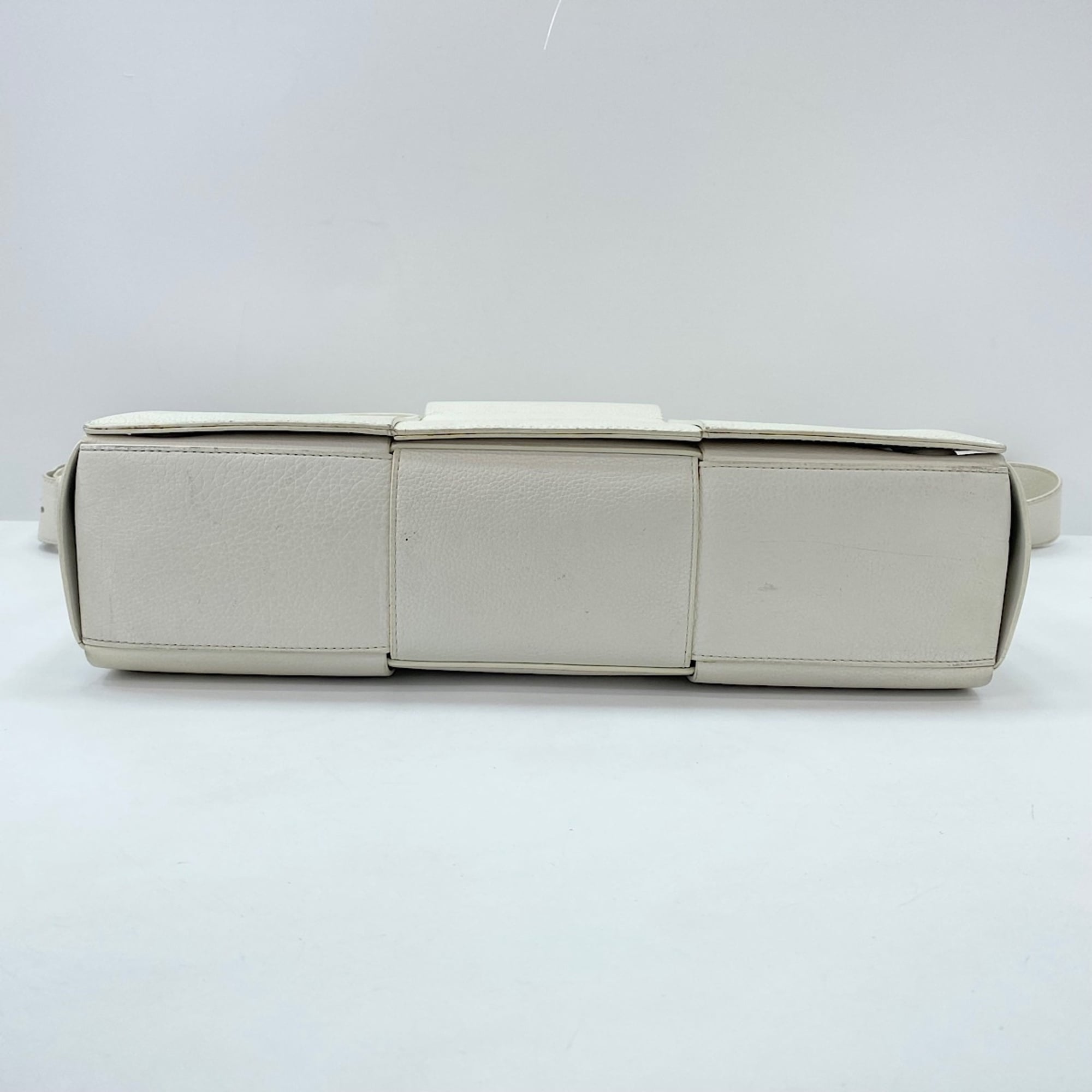 Bottega Veneta Clear White Intrecciato Shoulder Bag (Pre-Owned)
