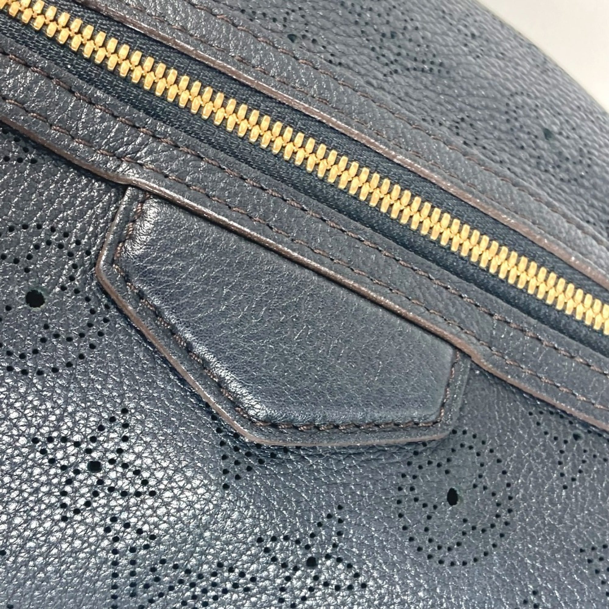 Louis Vuitton Mahina Black Noir Mahina Leather Shoulder Bag (Pre-Owned)