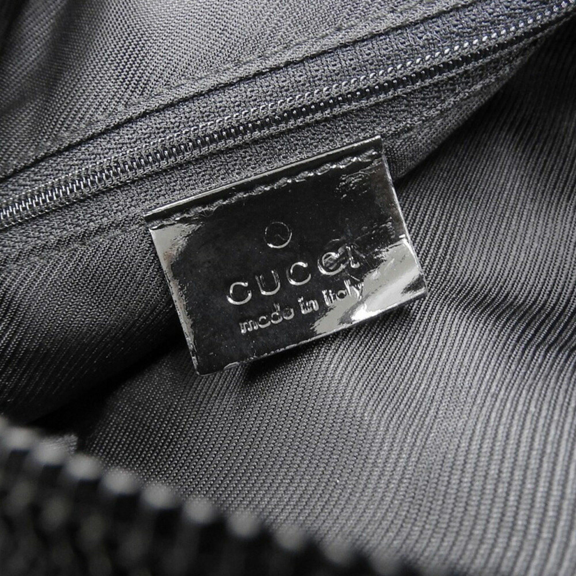 Gucci Black Gg Canvas Shoulder Bag (Pre-Owned)