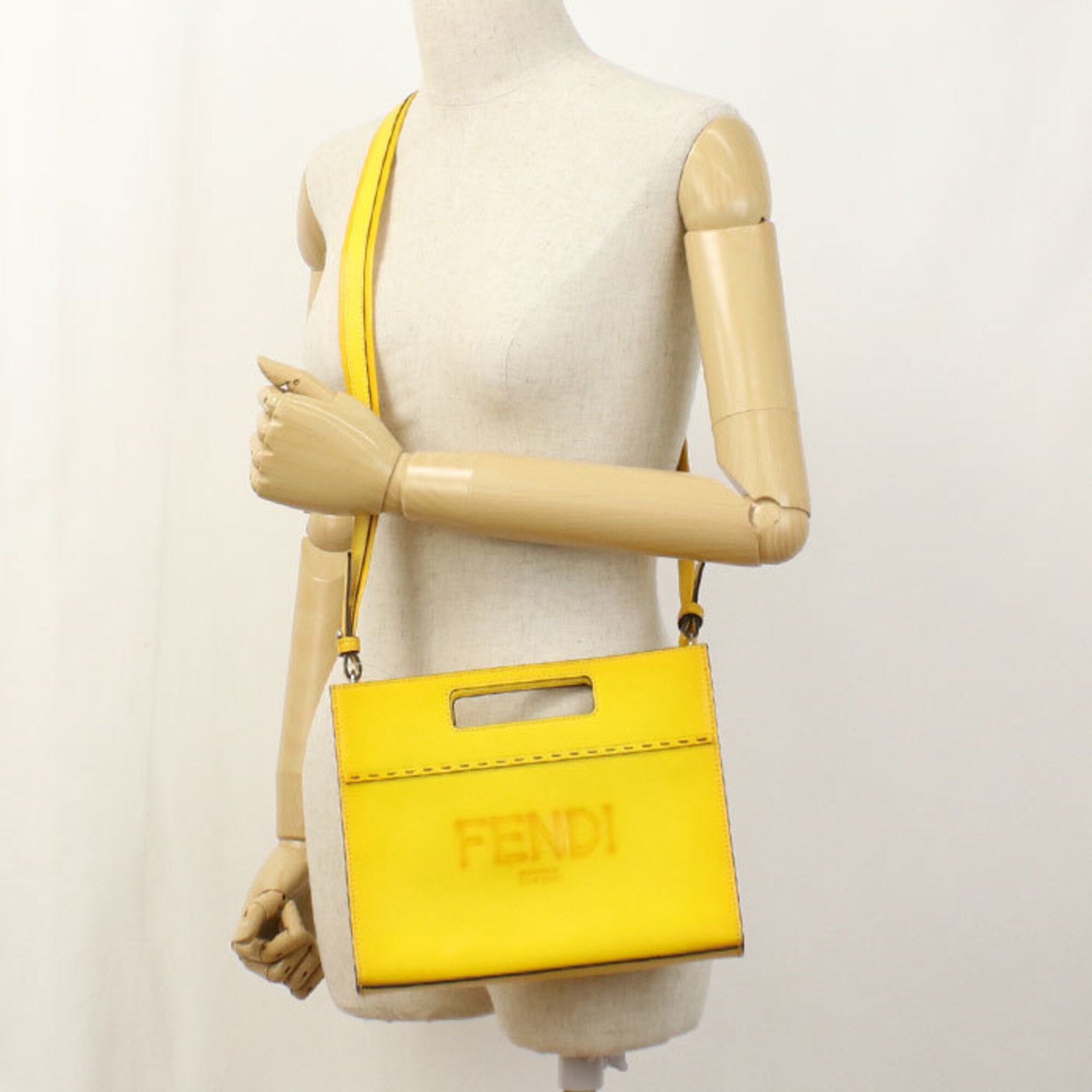 Fendi Yellow Leather Handbag (Pre-Owned)