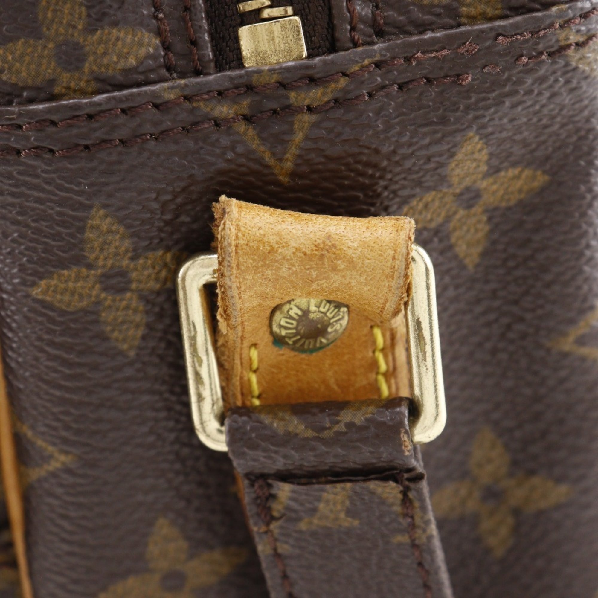 Louis Vuitton Brown Monogram Monogram Shoulder Bag (Pre-Owned)