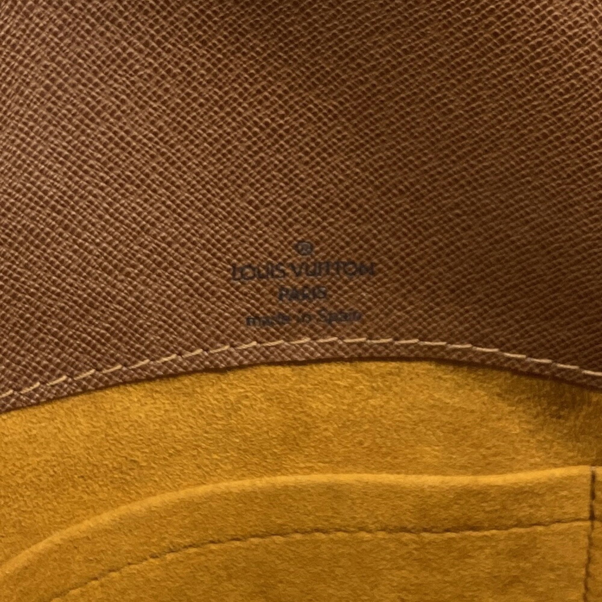 Louis Vuitton Brown Shoulder Bag (Pre-Owned)