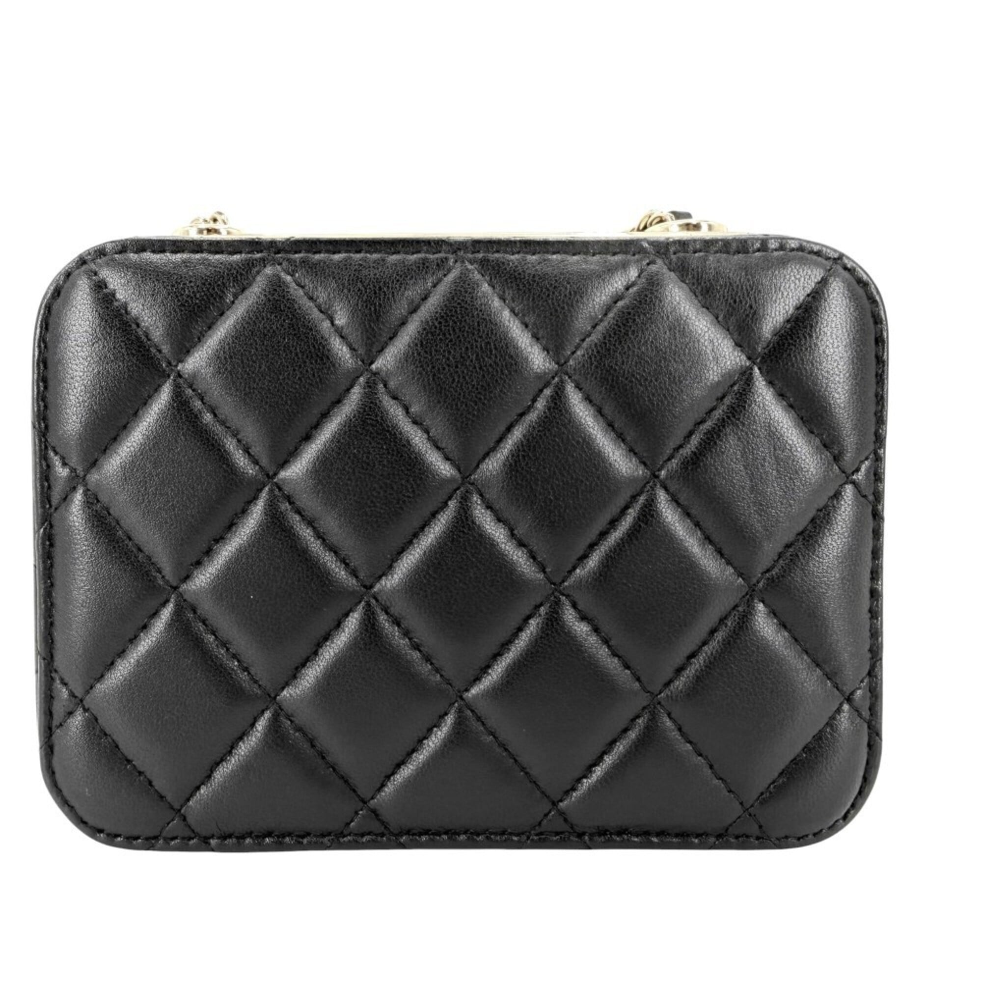 Chanel Matelasse Black Leather Pochette Shoulder Bag (Pre-Owned)