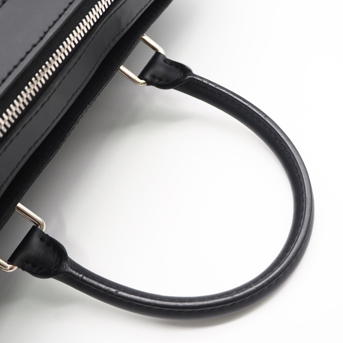 Fendi Navy Leather Clutch Bag (Pre-Owned)