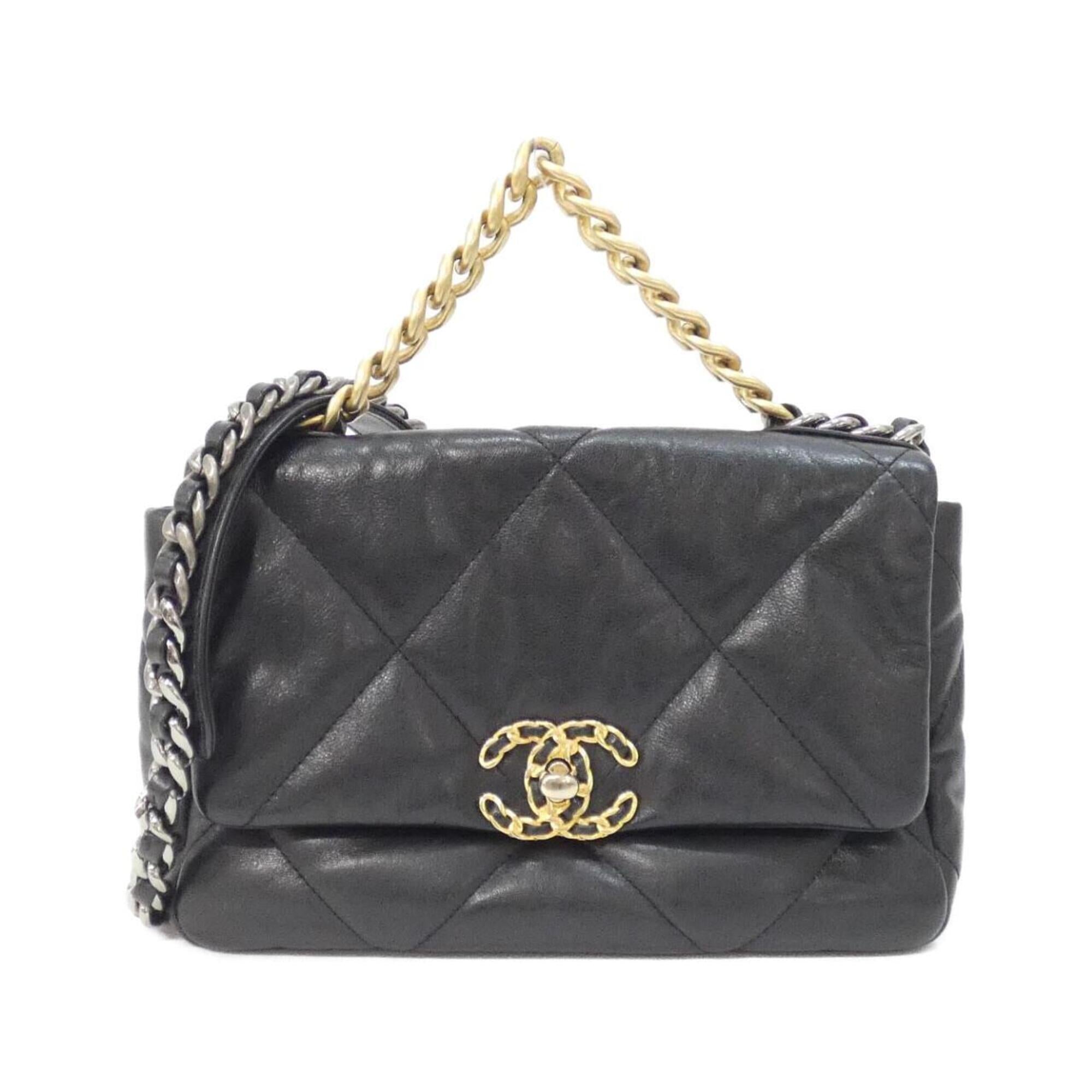 Chanel Black Leather Shoulder Bag (Pre-Owned)