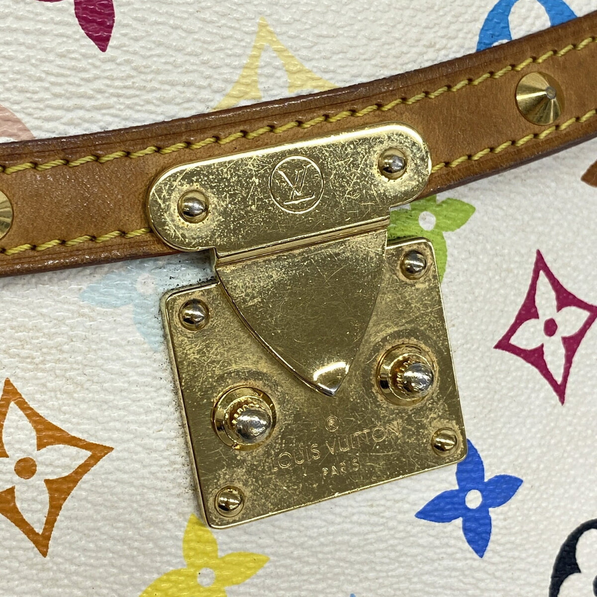 Louis Vuitton Blanc Shoulder Bag (Pre-Owned)