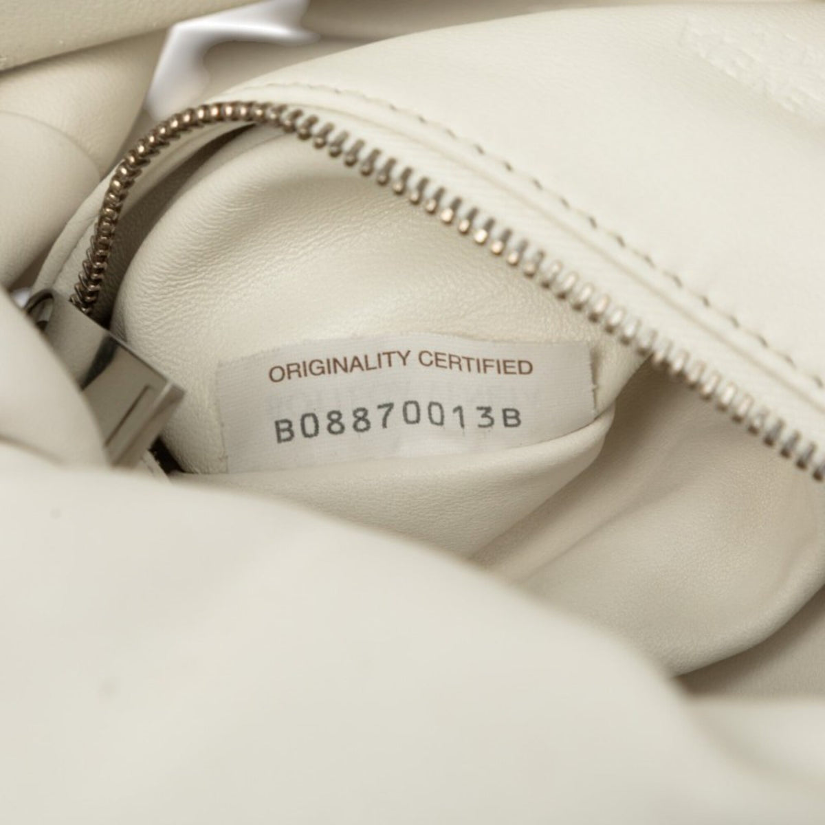 Bottega Veneta White Leather Pouch Shoulder Bag Sling Bag (Pre-Owned)