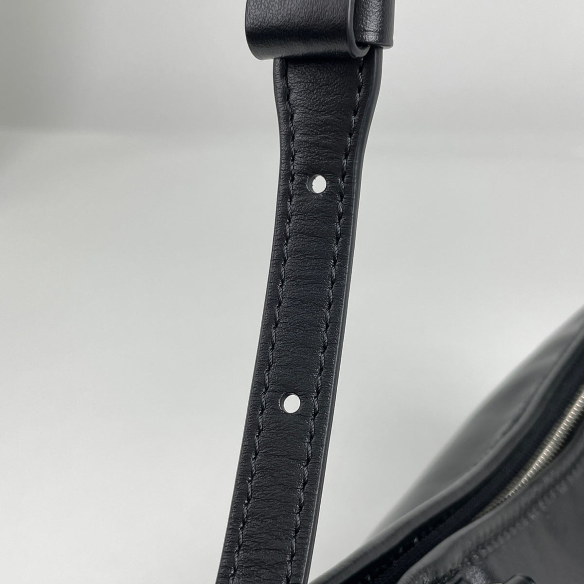 Louis Vuitton Black Noir Leather Shoulder Bag (Pre-Owned)