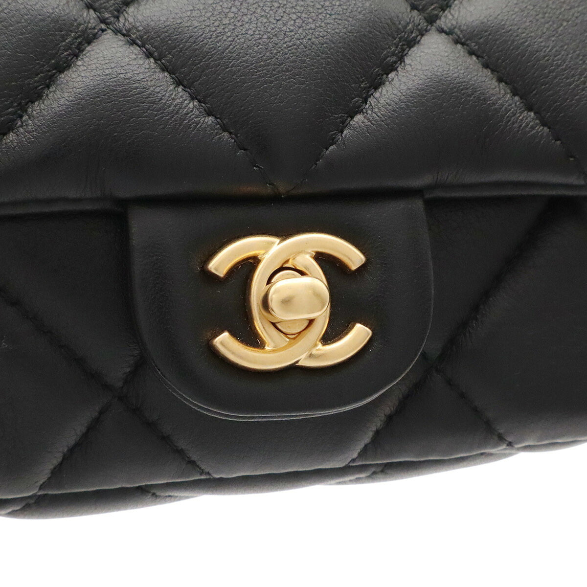 Chanel Matelasse Black Leather Pochette Shoulder Bag (Pre-Owned)