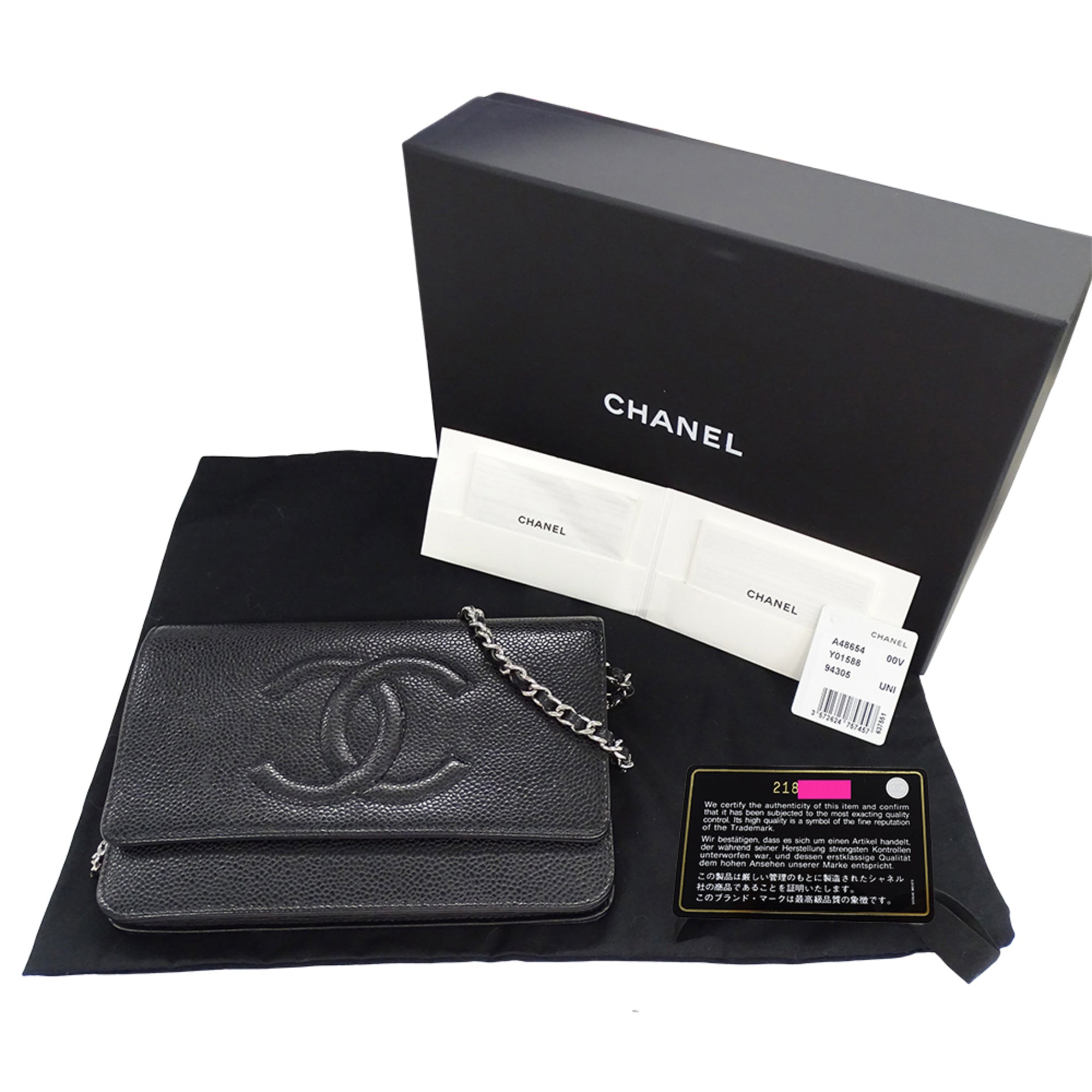 Chanel Black Grained Calfskin Handbag (Pre-Owned)