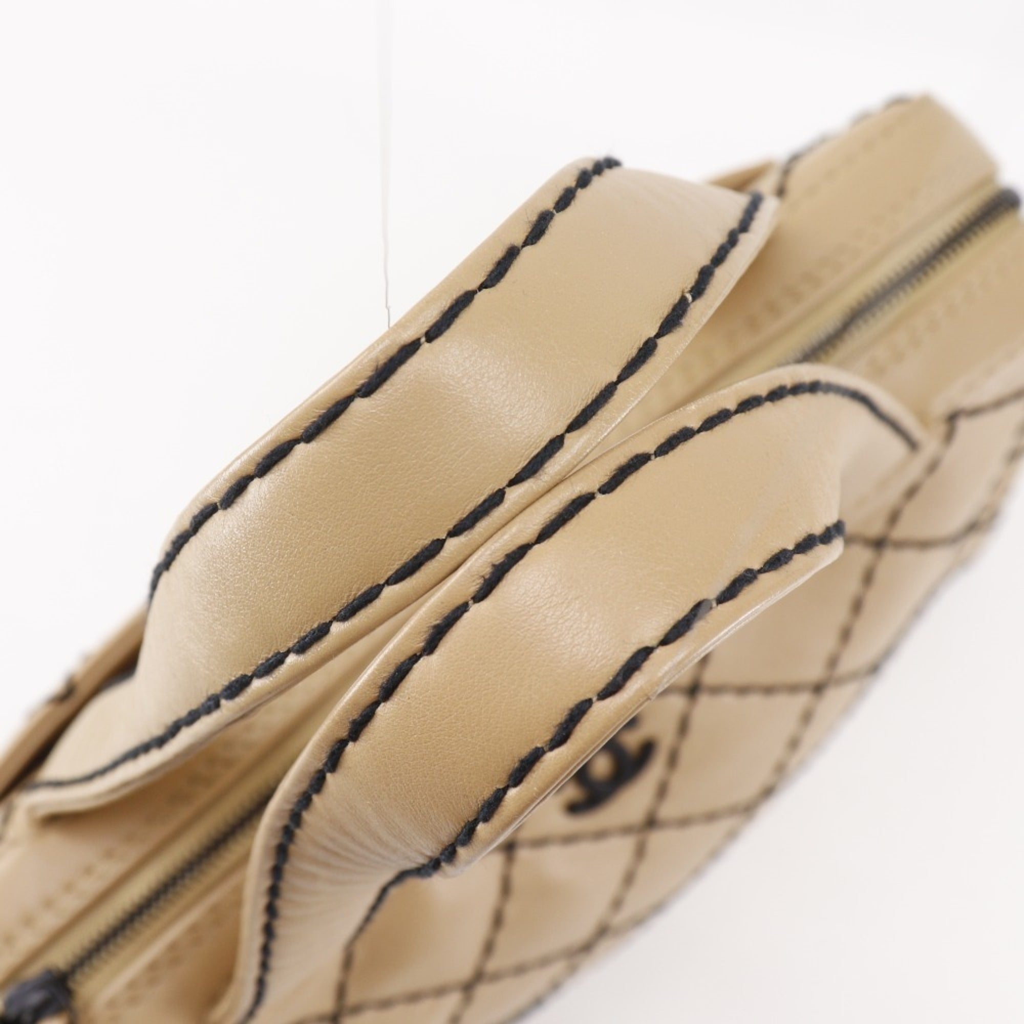 Chanel Wild Stitch Beige Leather Tote Bag (Pre-Owned)