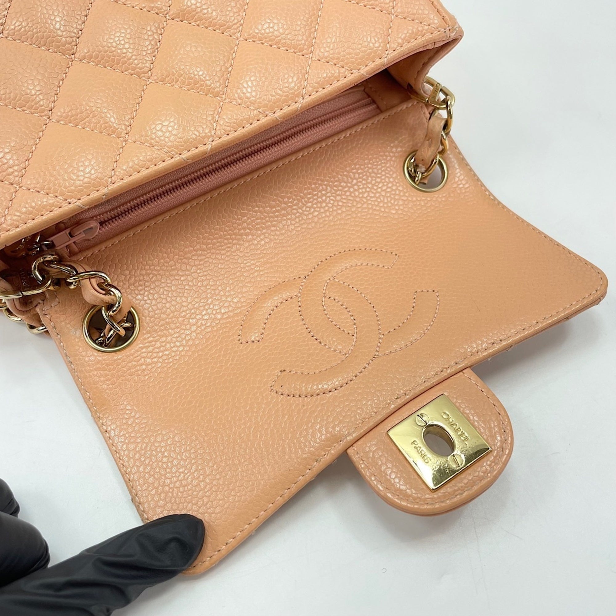 Chanel Orange Shoulder Bag (Pre-Owned)